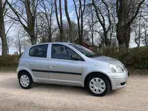 Toyota Yaris Yaris  5-Türer 1.3 Sol mit Klimaanlage