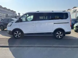 Ford Tourneo Custom Active L1 Automatik, ACC+XENON+KAMERA+PDC+NAVI+DAB Bild 2