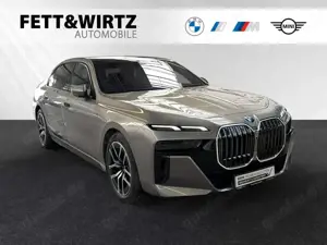 BMW 740 d xDrive M Sport|SkyLounge|AHK|Autobahnass.