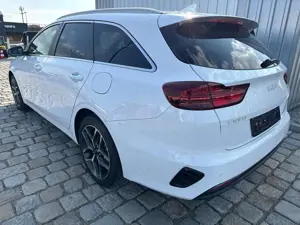 Kia Ceed SW / cee'd SW Sportswagon TOP 1.5 T-GDI 140 PS DCT Navi-Apple... Bild 4