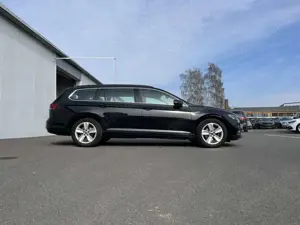 Volkswagen Passat Variant 2.0 TDI DSG 4Motion Business 175€ m.20% Anz. AHK Bild 4