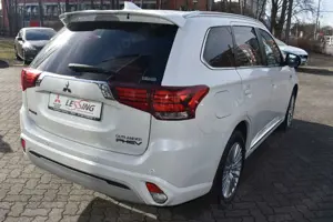Mitsubishi Outlander Bild 4