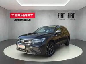 Volkswagen Tiguan Allspace 2.0 TDI DSG Life 4M/7-Sitzer/Pano/HuD/DCC/ACC