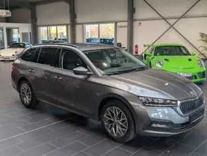 Skoda Octavia Combi 2.0 TDI DSG Ambition 8-fach Bild 5