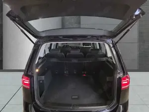 Volkswagen Touran Comfortline 2.0 TDI DSG Discover Pro Climatronic A Bild 5