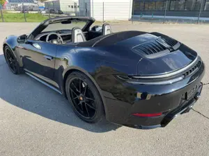 Porsche 992 (911) Carrera 4 GTS Cabrio *HD-Matrix*BOSE*Lift... Bild 3