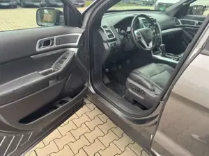 Ford Explorer 4WD AHK 7 Sitz Klima Rückfahrkamera Bild 5