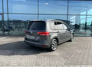 Volkswagen Touran 1.5 TSI Acive DSG Navi App Einparkh. 1.Hd Bild 2