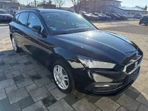 SEAT Leon 2.0TDI Style DSG Sportstourer LED Navi Virt