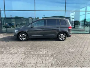 Volkswagen Touran 1.5 TSI Acive DSG Navi App Einparkh. 1.Hd Bild 5