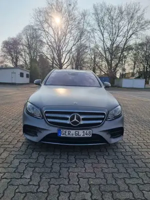 Mercedes-Benz E 220 E 220 d 4Matic (213.205)