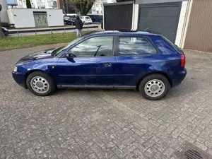 Audi A3 1.6 Attraction Bild 4