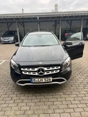 Mercedes-Benz GLA 180 GLA 180 Street Style Panorama Dach