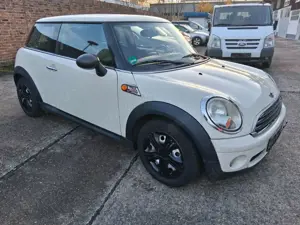 MINI One Mini One , MOTOR KLACKERT Bild 3