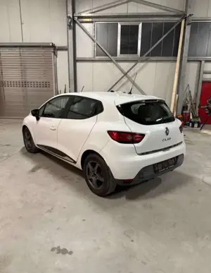 Renault Clio 1.2 16V 75 Collection Bild 4