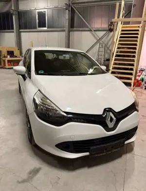 Renault Clio 1.2 16V 75 Collection Bild 2