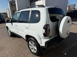 Lada Niva Niva Travel Tüv Neu Klima Sitzheizung Kamera Bild 5