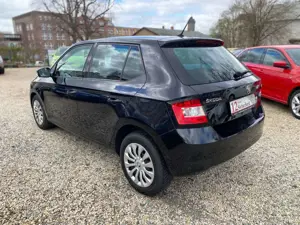 Skoda Fabia 1.2l TSI 66kW Style PDC ACC Klimatronik Bild 5