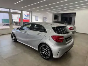 Mercedes-Benz A 200 BlueEfficiency AMG*Navi*Bi-Xenon*Sitzheiz* Bild 4