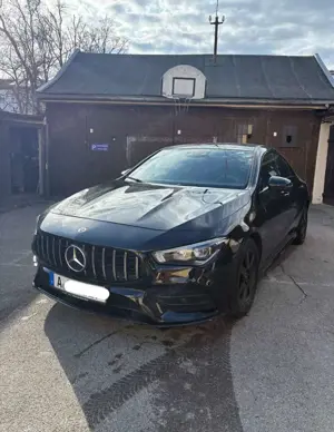 Mercedes-Benz CLA 200 4Matic 8G-DCT AMG Line