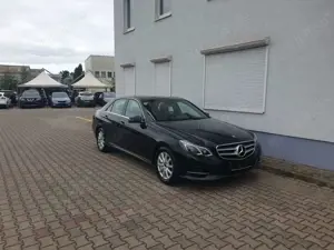 Mercedes-Benz E 220 CDI Limousine/Avantgarde/Comand/SH/LED
