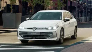 Volkswagen Passat Variant 2.0 TDI DSG Elegance AHK ACC