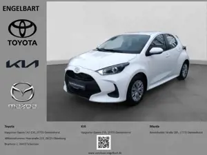 Toyota Yaris Hybrid Business Edition Apple CarPlay Android Auto