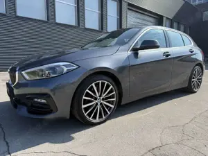 BMW 120 120 d Sport Line Navi LED HIFI Prof 18 Zoll DAB