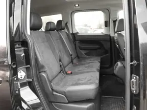 Volkswagen Caddy STYLE 2.0 TDI DSG AHK LED PANO KEYLESS 5J.G Bild 4