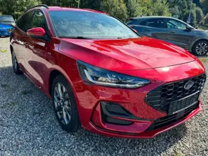 Ford Focus Turnier ST-Line X Aut. HYBRID*KAMERA*NAVI*
