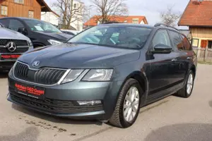 Skoda Octavia Combi Tour AHK