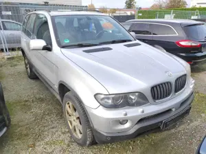 BMW X5 3.0d *TÜV NEU* ALLRAD AHK KLIMA SHZ PDC BC TEMP Bild 3