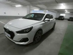 Hyundai i30 Fastback Premium*NAVI*SHZ*LED*LANE*
