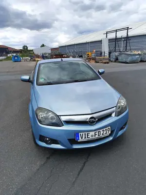 Opel Tigra Twin Top 1.8 Sport +61466314396