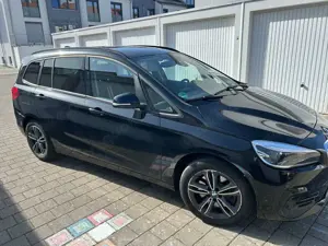 BMW 220 Bild 2