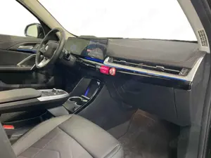 BMW X1 sDrive 20i Fahrassist+AHK+HUD+Pano+Wide+360 Bild 4