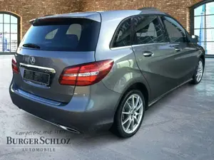 Mercedes-Benz B 180 AUT Kam. KeyLess KlimaA LED LM Navi PDC Bild 5