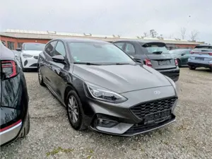 Ford Focus ST-Line X LED+AHK+BangOlufsenAnlage+KAMERA+
