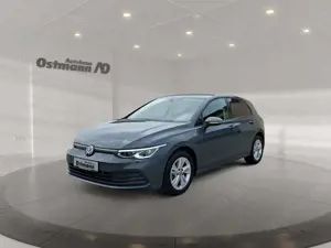 Volkswagen Golf VIII 1.5 TSI Life Akustikglas DynLicht LED