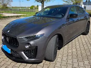 Maserati Levante Levante Modena S mit Garantie