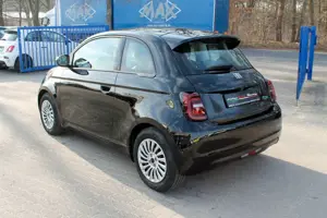 Fiat 500e 3+1 Red 42kWh 360°,SHZ,CarPlay,Komfort-Pa Bild 4