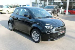 Fiat 500e 3+1 Red 42kWh 360°,SHZ,CarPlay,Komfort-Pa Bild 2