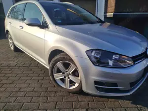 Volkswagen Golf Variant Golf Variant 1.6 TDI BlueMotion Technology DSG Comfortline Standheizung
