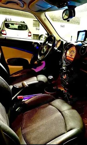 MINI Cooper Countryman Cooper Bild 2