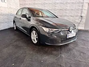 Volkswagen Golf VIII Lim. 2.0 TDI Life/LED/AMBIENTE/CARPLAY Bild 3