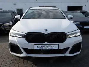 BMW 530 e Touring M-Sport AHK LED W-LAN NAVI H/K Bild 3