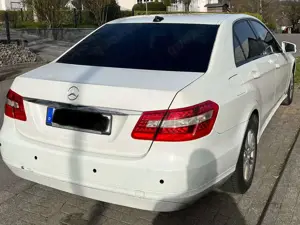 Mercedes-Benz E 200 E 200 CDI Automatik ( ÖL kühler Defekt (Export)
