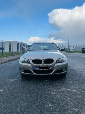 BMW 318 318d DPF Touring Edition Lifestyle