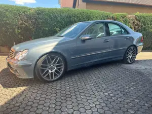 Mercedes-Benz C 240 C 240 Avantgarde