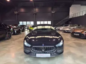 Maserati Ghibli Trofeo DEUTSCHES FAHRZEUG/AUS 2. HAND/LED Bild 3